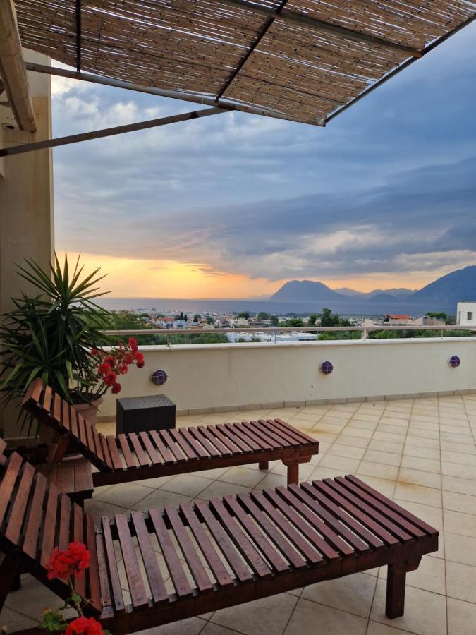 V For The View * Patras